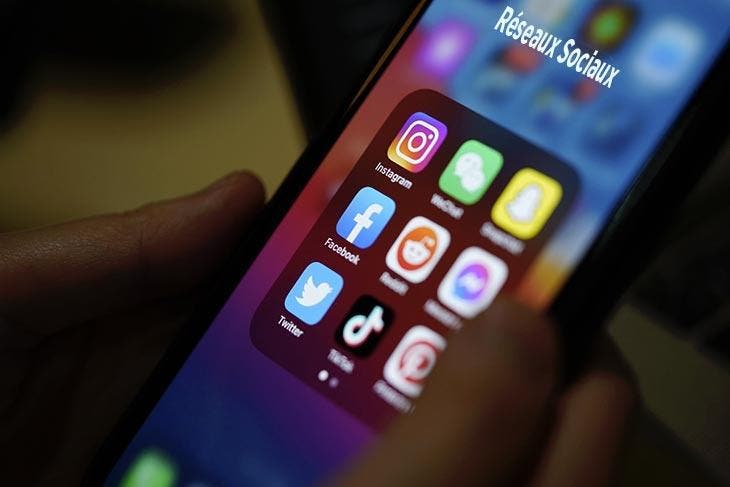 Application réseaux sociaux sur smartphone