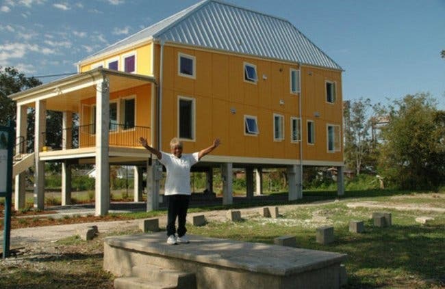 Brad Pitt a construit plus de 100 maisons pour des personnes dans le besoin