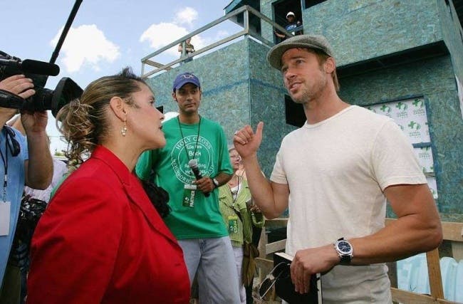 Brad Pitt a construit plus de 100 maisons pour des personnes dans le besoin