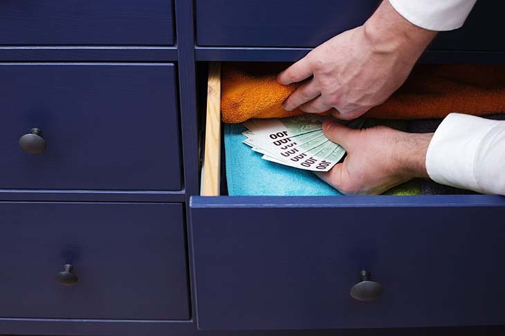 Cacher de l’argent dans sa maison