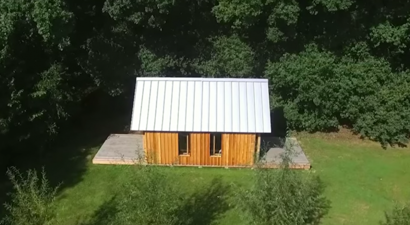 Ce fils construit pour sa mère une maison qui a secret très spécial