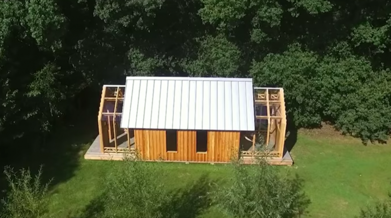 Ce fils construit pour sa mère une maison qui a secret très spécial