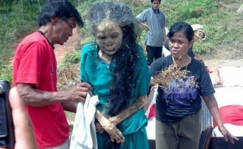 Cette femme morte sort de sa tombe et marche 3 ans après son décès 