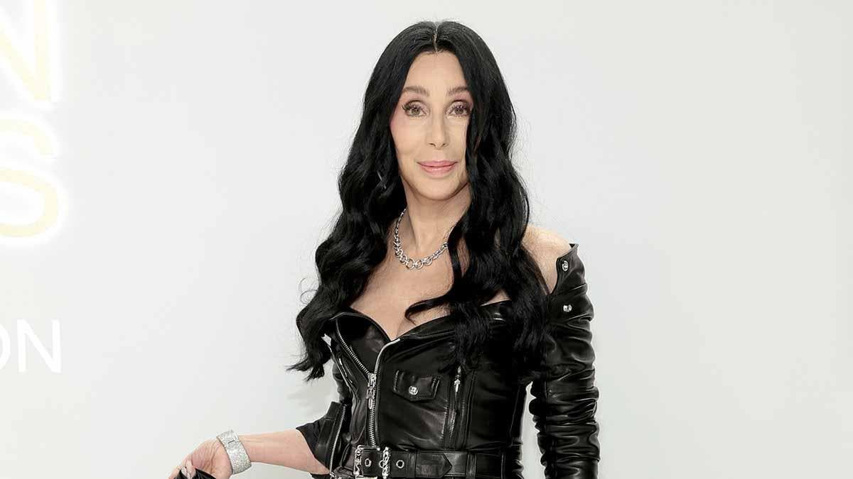 Cher à 77 ans