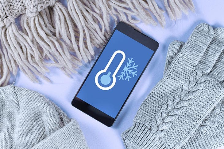 Emporter son téléphone dehors avec soi par temps froid. source : spm