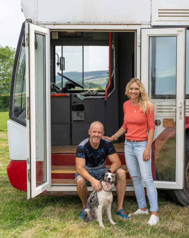 Gareth et Lamorna Hollingsworth avec leur chien2