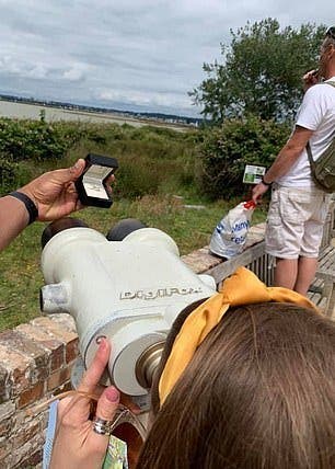 demande sa copine en mariage pendant un mois