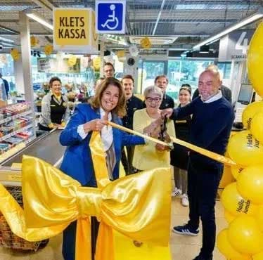 Inauguration d’une nouvelle caisse dans un magasin Jumbo