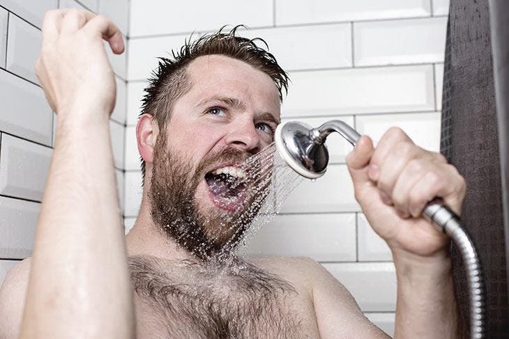 Le plaisir que peut procurer une bonne douche 