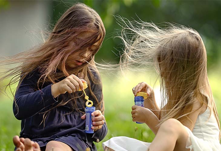 Ma fille et la fille du voisin se ressemblent comme des sœurs2