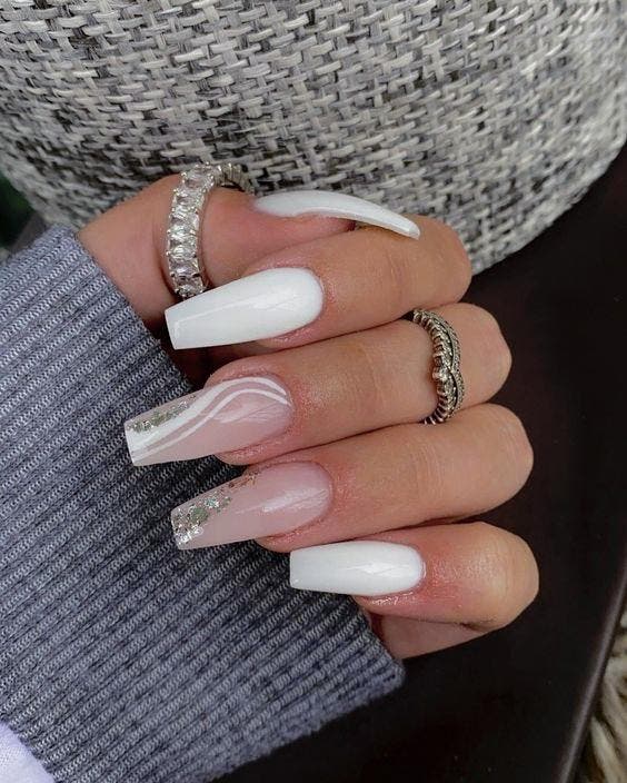 Ongles ballerine en acrylique blanc2