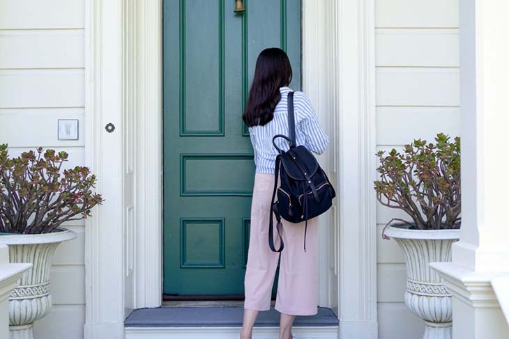 Ouvrir la porte de la maison