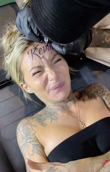 Quand un tatouage devient une déclaration d’amour