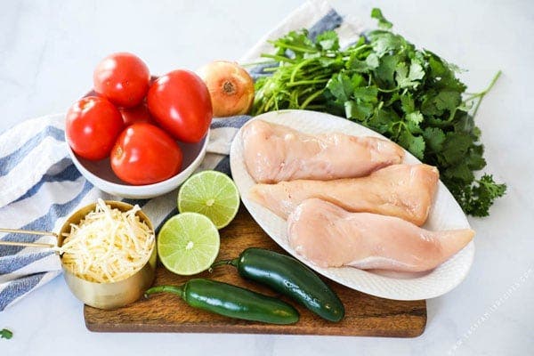 Délicieux poulet au four avec ses légumes