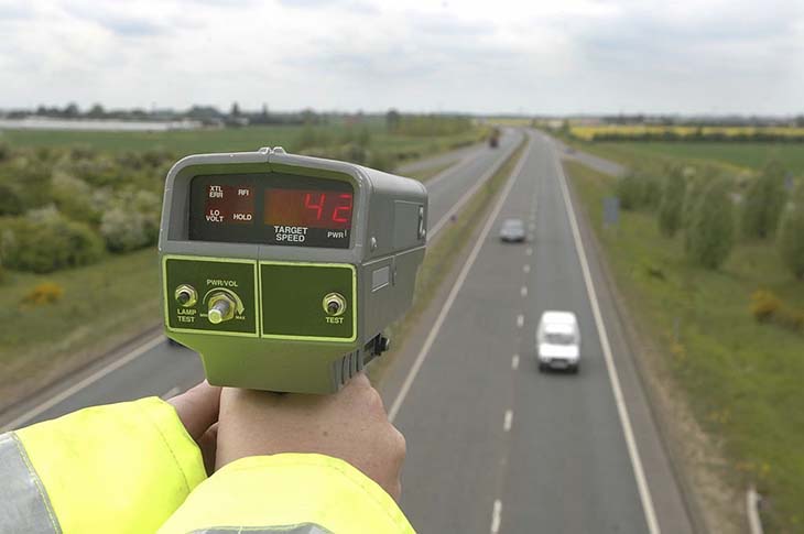 Sur un pont de l’autoroute