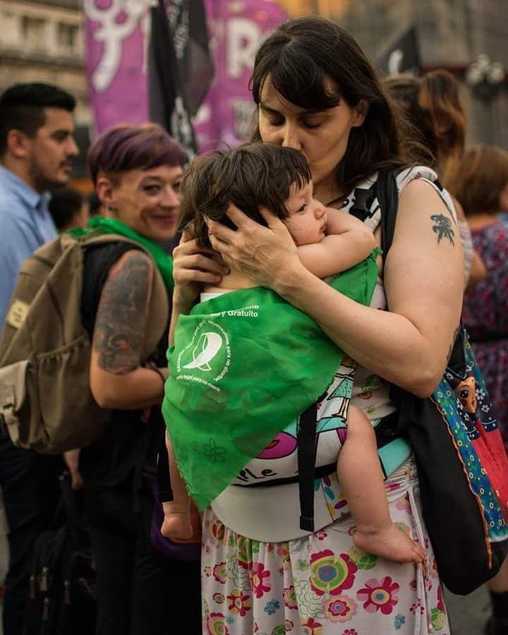 Une fillette de 11 ans est forcée à donner naissance au bébé de son violeur malgré son désir d’avorter