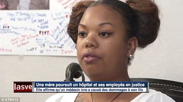 Une future maman réalise en plein accouchement