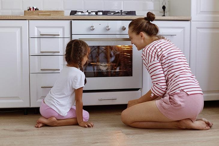 Utiliser le four pour préparer des plats en famille