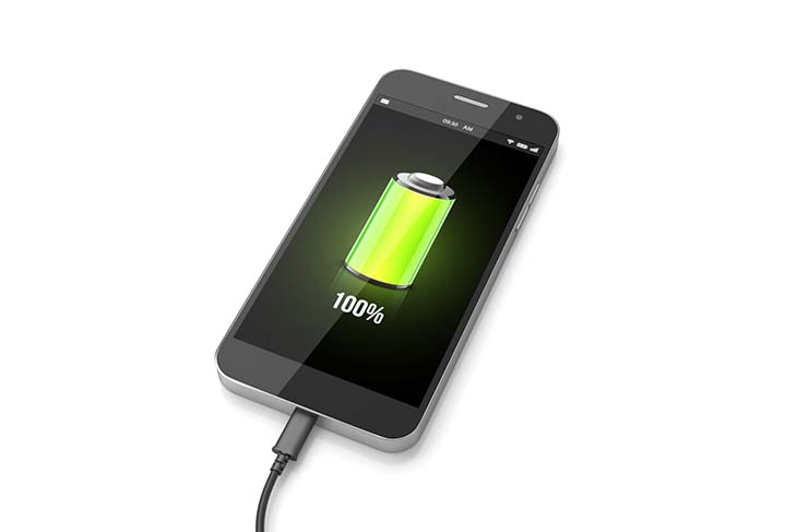 Une batterie de téléphone complètement chargée 