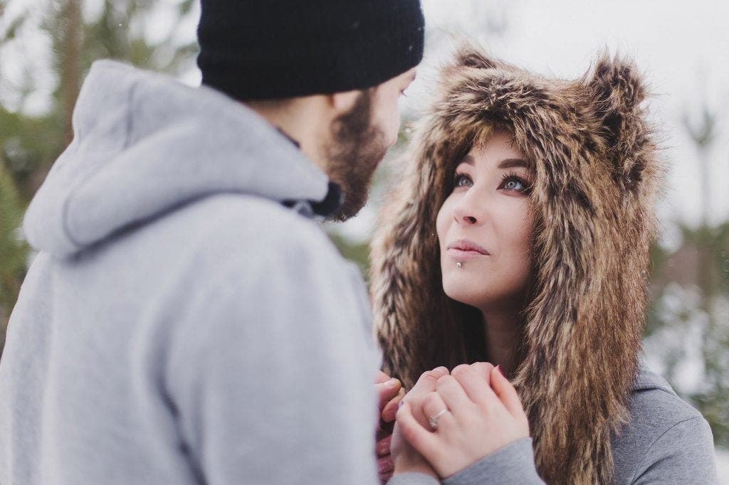 couple avec une personne du signe du Lion