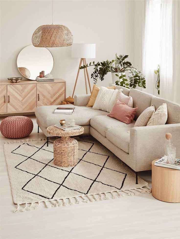 Un tapis décoratif dans le salon 