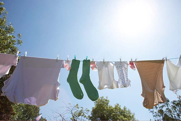 Étendre le linge en plein air - source : spm