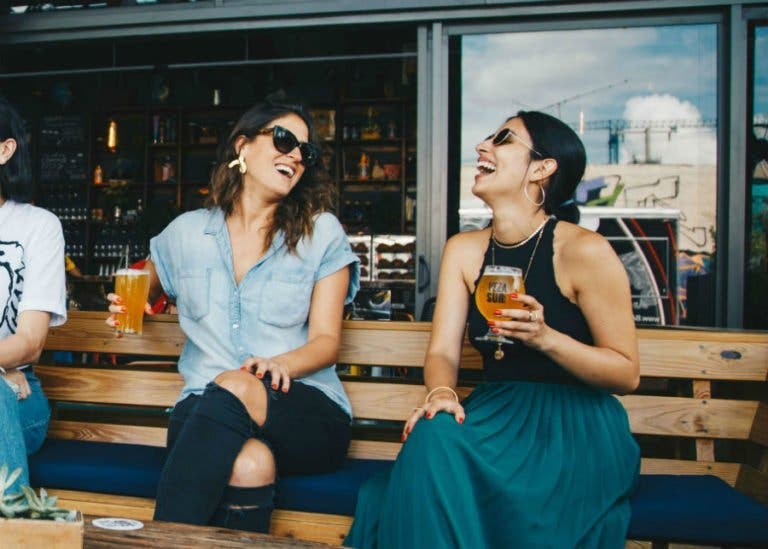 femmes au bar