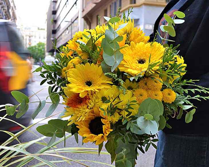 Bouquet de fleurs jaunes 