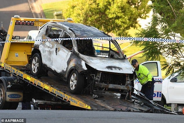 Un footballeur met le feu à sa voiture pour se tuer avec ses trois enfants