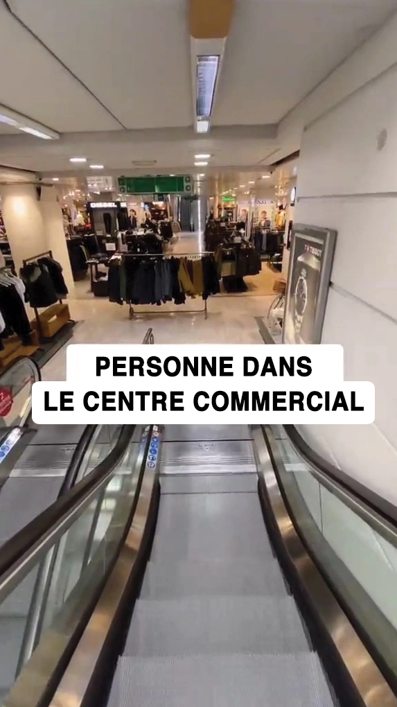 Centre commercial vide