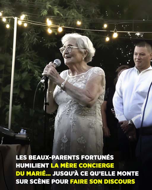 Les beaux-parents se moquent de la mère concierge du marié jusqu'à ce qu'elle monte sur scène