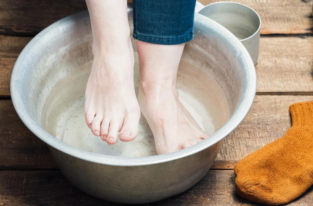 Bain de pieds contre les crevasses