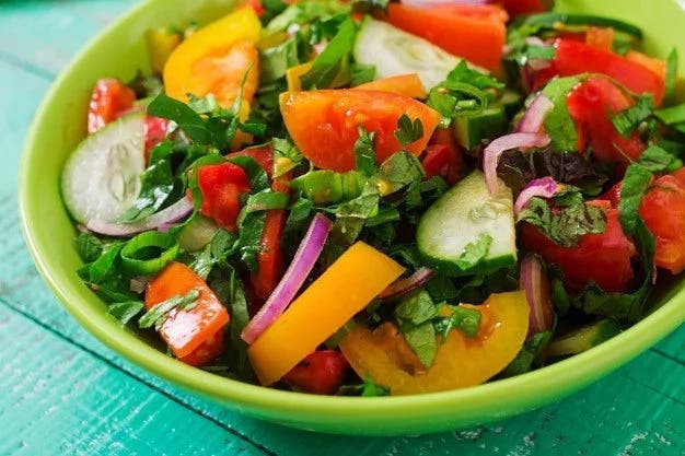 recette de salade dégonfle le ventre et permet de perdre du poids