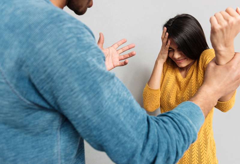 signes du zodiaque rendent leurs femmes tristes et malheureuses