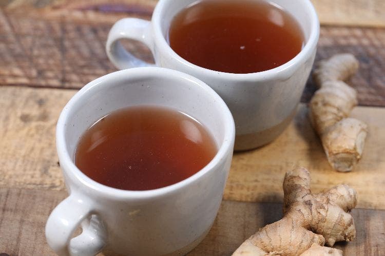 Une infusion au gingembre pour calmer la toux. 