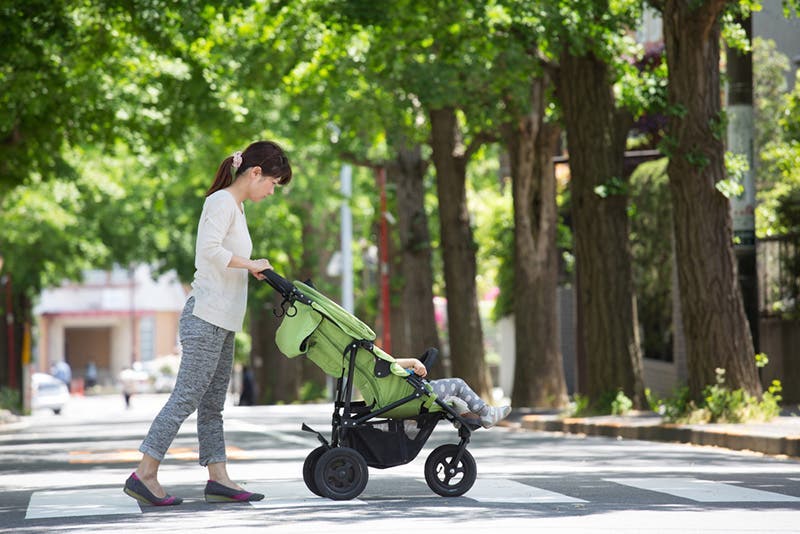 Une astuce infaillible pour que votre bébé apprenne à utiliser le pot en 3 jours